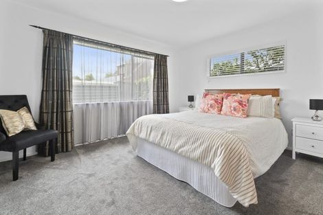 Photo of property in 13c Nelson Street, Papakura, 2110