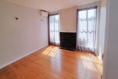 Photo of property in 1/8 Keeling Road, Henderson, Auckland, 0612