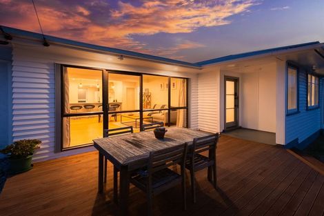 Photo of property in 42 Donovan Road, Paraparaumu Beach, Paraparaumu, 5032