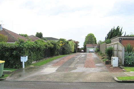 Photo of property in 17a Gulf Crest, Bucklands Beach, Auckland, 2012