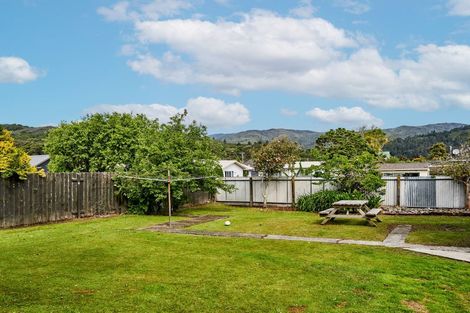 Photo of property in 9 Bledisloe Crescent, Wainuiomata, Lower Hutt, 5014