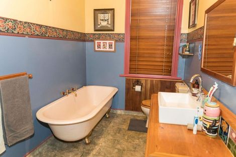 Photo of property in 298 High Street, Dannevirke, 4930