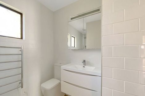 Photo of property in 4/390 West Coast Road, Glen Eden, Auckland, 0602