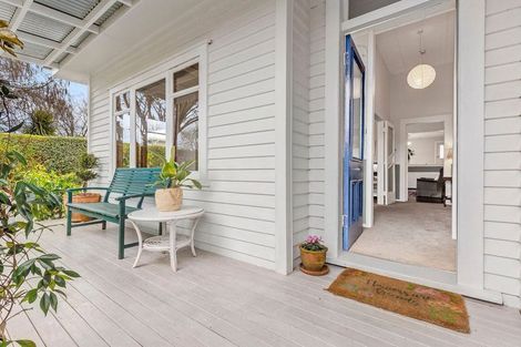 Photo of property in 30 Clare Street, Cambridge, 3434