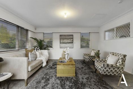 Photo of property in 80 La Trobe Street, Pakuranga Heights, Auckland, 2010