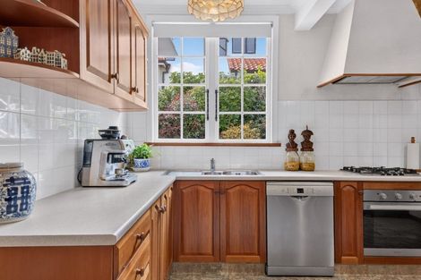 Photo of property in 22a Coleman Terrace, Hospital Hill, Napier, 4110