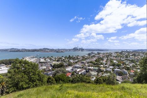 Photo of property in 10/66 Victoria Road, Devonport, Auckland, 0624