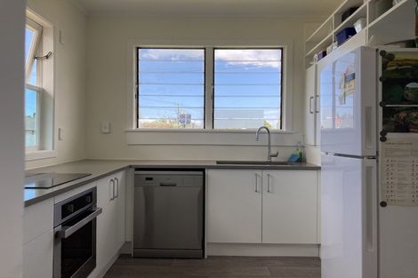 Photo of property in 75 Mount Smart Road, Onehunga, Auckland, 1061