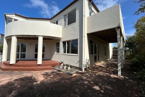Photo of property in 2/991 Beach Road, Torbay, Auckland, 0630