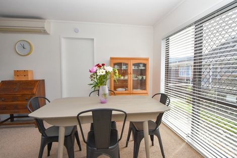 Photo of property in 3/13 Dixon Street, Carterton, 5713