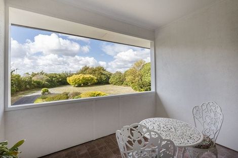 Photo of property in 515 Roberts Line, Kelvin Grove, Palmerston North, 4470