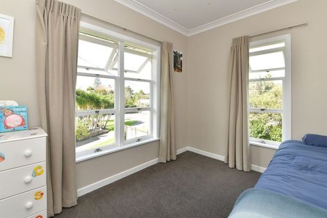 Photo of property in 11 Westbourne Road, Murrays Bay, Auckland, 0630