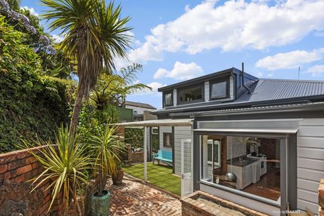 Photo of property in 62 Roseneath Terrace, Roseneath, Wellington, 6011