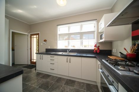 Photo of property in 547 Featherston Street, Roslyn, Palmerston North, 4414