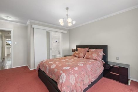 Photo of property in 162 Kings Crescent, Hutt Central, Lower Hutt, 5010