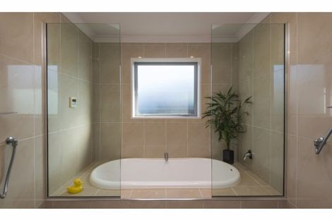 Photo of property in 28 Ruahine Place, Parklands, Christchurch, 8083