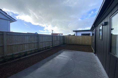 Photo of property in 11/11a Clinton Street, Fitzroy, New Plymouth, 4312