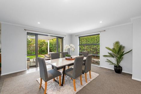 Photo of property in 9 Maple Lane, Huapai, Kumeu, 0810