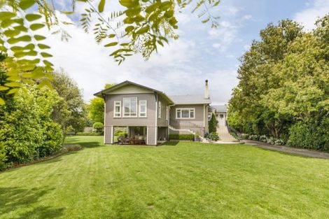 Photo of property in 18 Riverbank Road, Tiakitahuna, Palmerston North, 4477