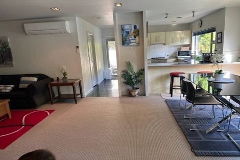 Photo of property in 2/17 Blackbridge Road, Wadestown, Wellington, 6012