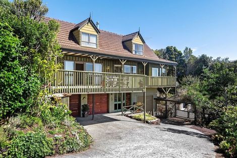 Photo of property in 12 Cooper Road, Stanmore Bay, Whangaparaoa, 0932