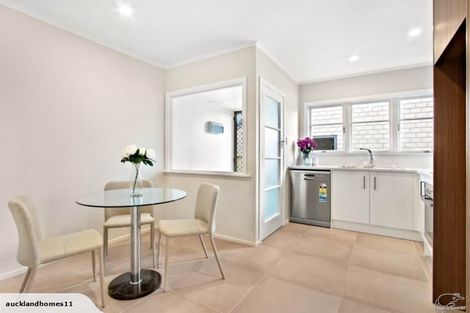 Photo of property in 6b Mckean Avenue, Manurewa, Auckland, 2102