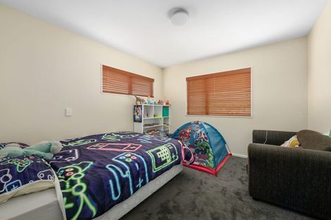 Photo of property in 1b Randwick Crescent, Moera, Lower Hutt, 5010