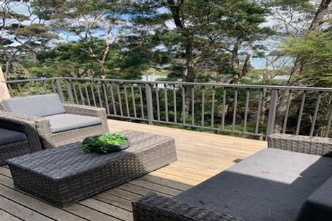 Photo of property in 1/206 Manuka Road, Bayview, Auckland, 0629