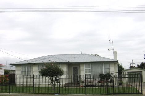 Photo of property in 9 Carlisle Street, Levin, 5510