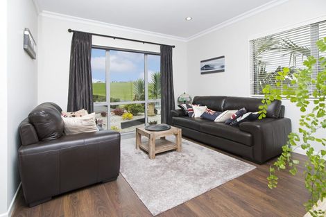 Photo of property in 48 Butler Stoney Crescent, Silverdale, 0932