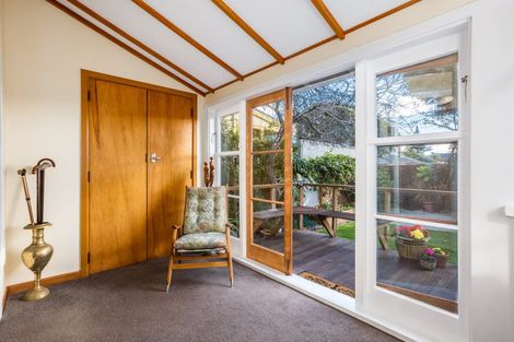 Photo of property in 123 Muritai Road, Eastbourne, Lower Hutt, 5013