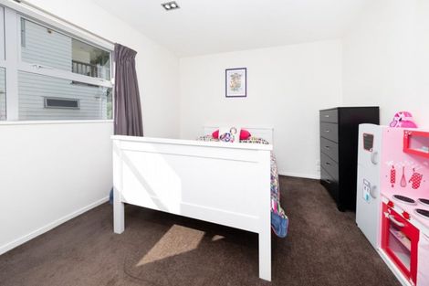 Photo of property in 2/49 Lysander Crescent, Beach Haven, Auckland, 0626