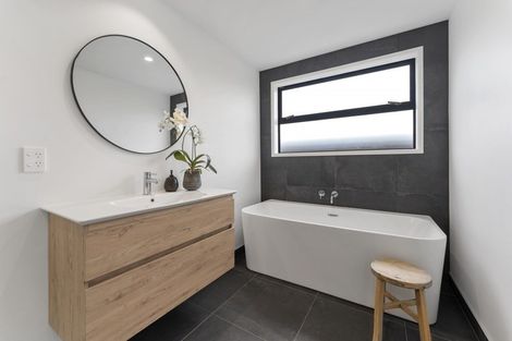 Photo of property in 4 Prospect Place, Western Heights, Hamilton, 3200