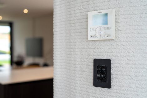 Photo of property in 2/1 City View Terrace, Birkenhead, Auckland, 0626