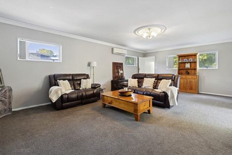 Photo of property in 14 Dennis Avenue, Hillpark, Auckland, 2102