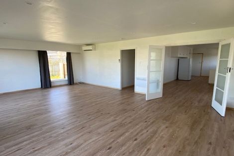 Photo of property in 70 Dunedin Street, Redwood, Christchurch, 8051