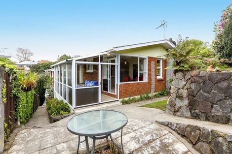 Photo of property in 2 Taunton Place, Lynmouth, New Plymouth, 4310
