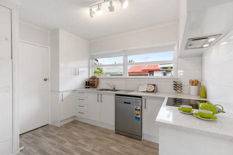 Photo of property in 4/24 Central Avenue, Papatoetoe, Auckland, 2025