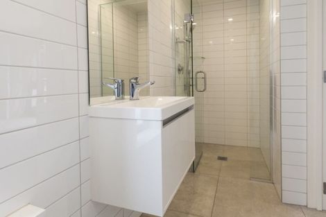 Photo of property in 17 Mcdougall Avenue, St Albans, Christchurch, 8014