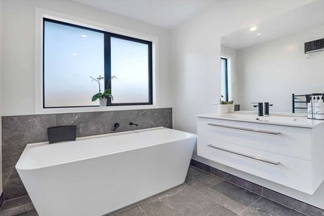 Photo of property in 28b Ashbury Drive, Tinwald, 7774