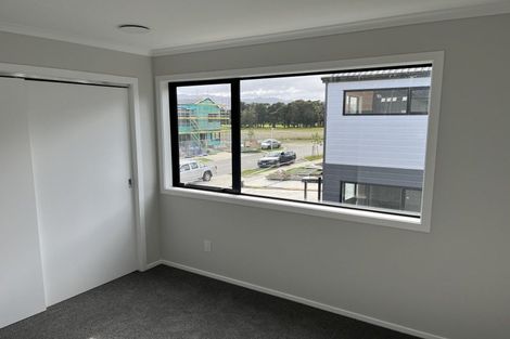 Photo of property in 1 Cynisca Crescent, Wallaceville, Upper Hutt, 5018