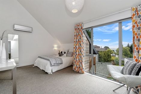 Photo of property in 9 Takahe Drive, Cashmere, Christchurch, 8022