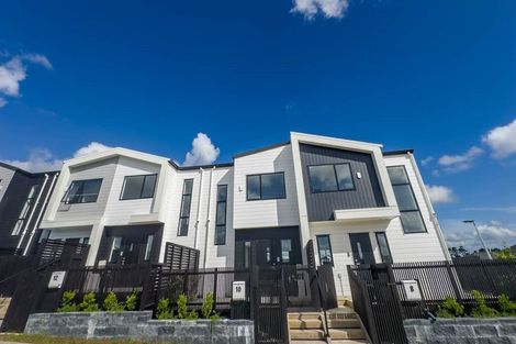 Photo of property in 18 Balthazar Road, Kumeu, 0810