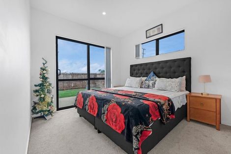 Photo of property in 35 Sapwood Crescent, Takanini, 2110