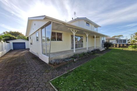 Photo of property in 35 Budleigh Street, Frankleigh Park, New Plymouth, 4310