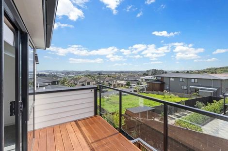Photo of property in 54 Armstrong Farm Drive, East Tamaki Heights, Auckland, 2016