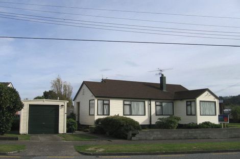 Photo of property in 19 Pringle Street, Taita, Lower Hutt, 5011