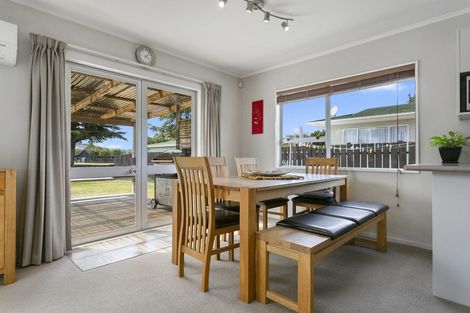 Photo of property in 16 Sheridan Crescent, Leamington, Cambridge, 3432