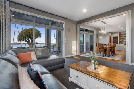 Photo of property in 300 Ongare Point Road, Tahawai, Katikati, 3170