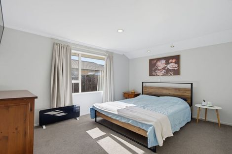 Photo of property in 5a Woodgrove Avenue, North New Brighton, Christchurch, 8083